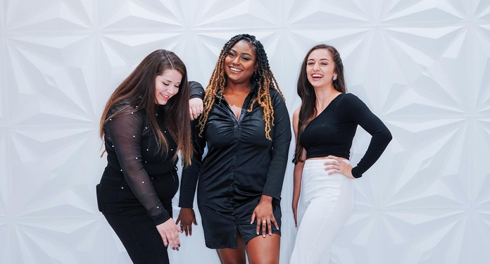 How to Become an Eyelash Technician