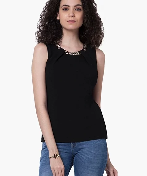 What to look for when purchasing a tank top online