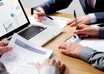 Why Partnering With An Accounting Firm Can Improve Business Efficiency
